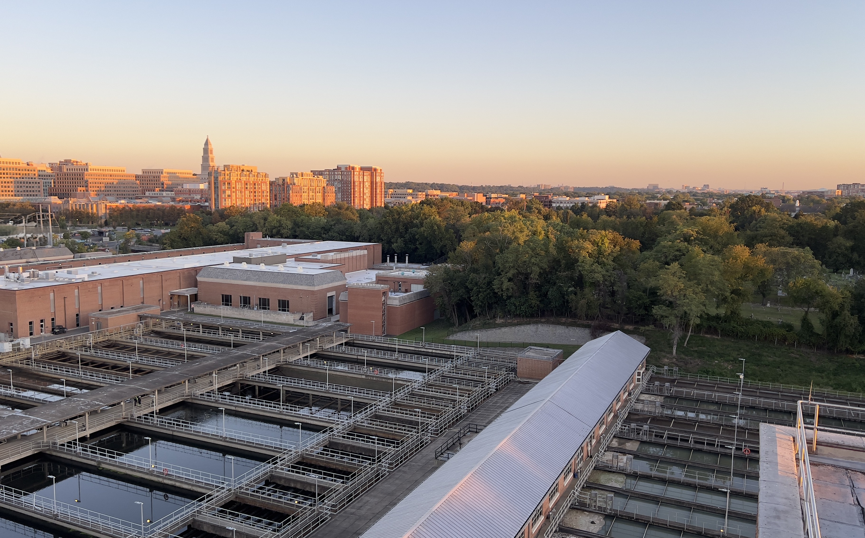 Looking across the AlexRenew wastewater treatment plant toward Duke Street. 